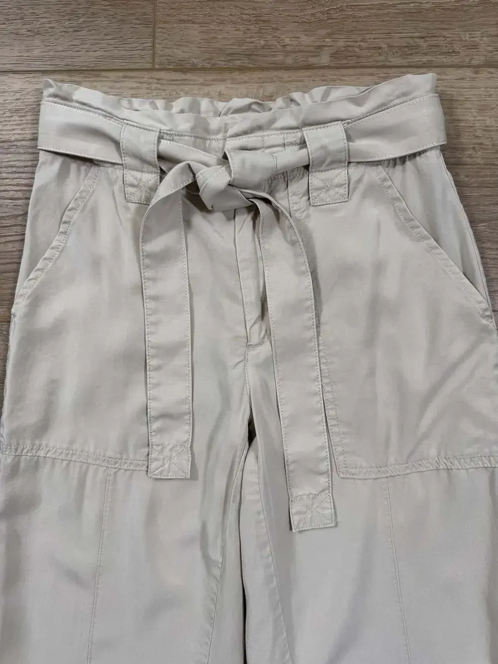 Banana Republic High Rise Paperbag Utility Pants Cream Lyocell Cropped Size 2
